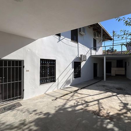 Onetwosleep Guesthouse شكودر المظهر الخارجي الصورة