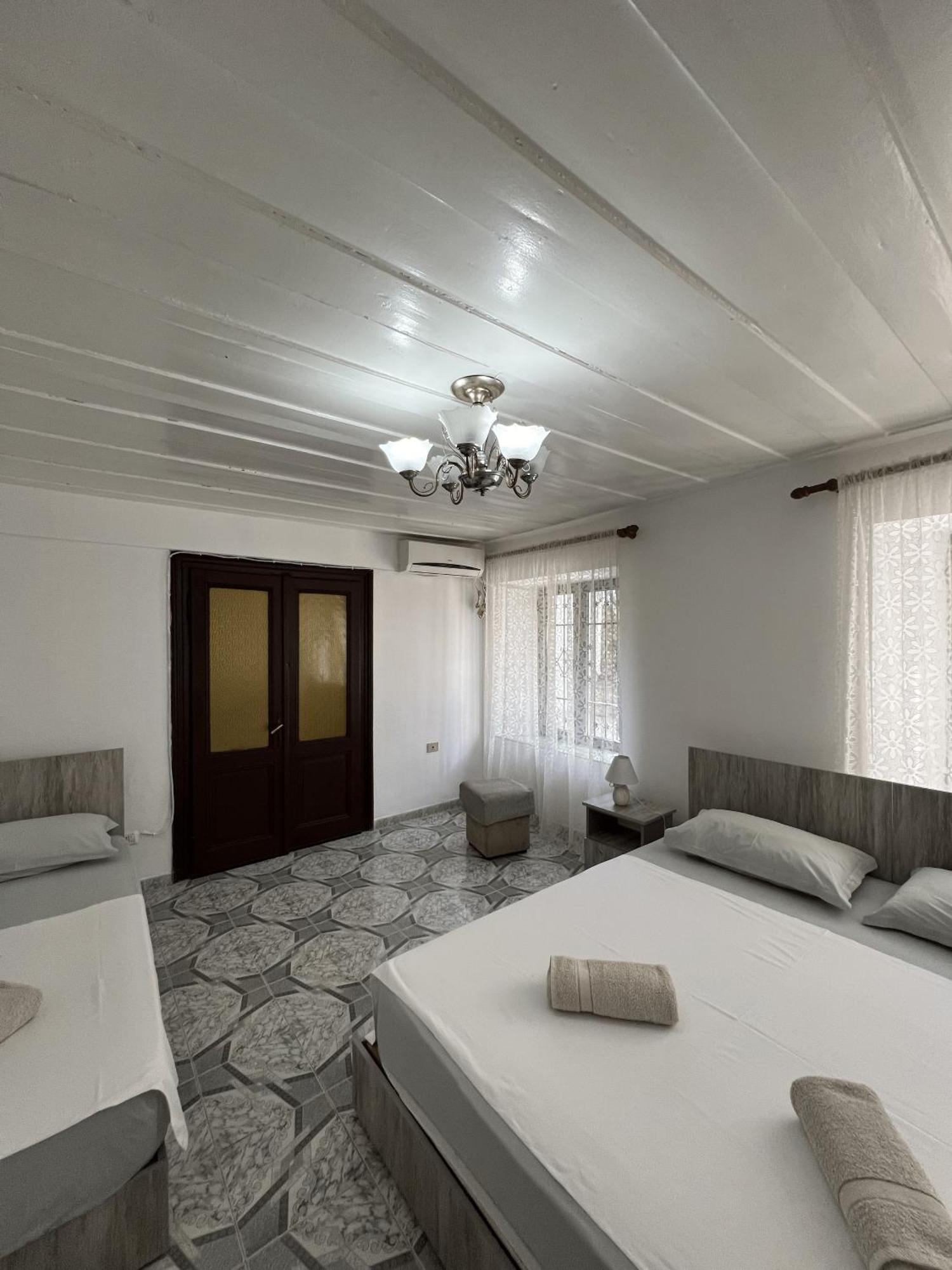 Onetwosleep Guesthouse شكودر المظهر الخارجي الصورة
